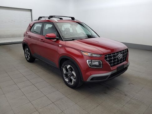 Used 2023 Hyundai Venue SEL FWD image 13