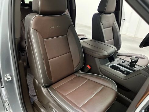 Used 2025 GMC Sierra 1500 Denali w/ Technology Package AWD/4WD image 31