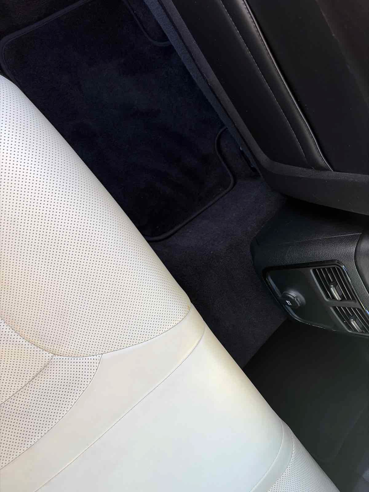 Used 2014 Chrysler 300 Uptown Edition w/ Quick Order Package 22M RWD image 16