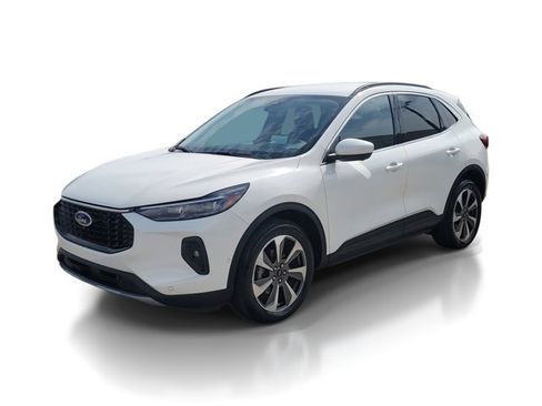 Used 2024 Ford Escape Platinum w/ Premium Technology Package image 2