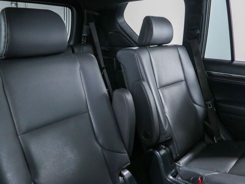 Used 2023 Lexus GX 460 Premium w/ Accessory Package AWD/4WD image 30