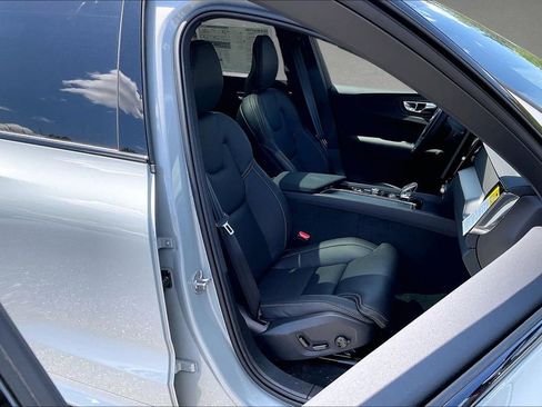 New 2026 Volvo XC60 B5 Ultra w/ Protection Package Premier AWD/4WD image 11