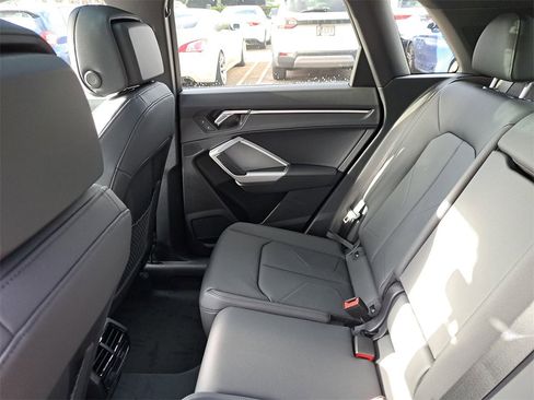 New 2025 Audi Q3 2.0T Premium image 27