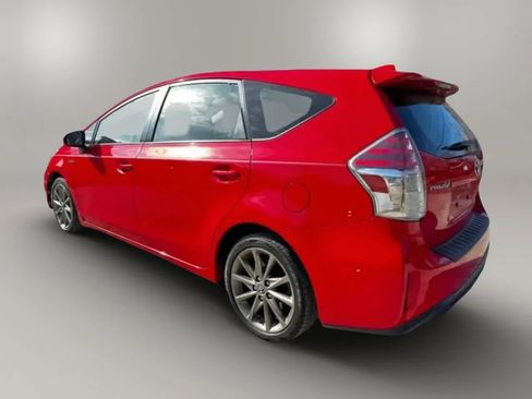 Used 2015 Toyota Prius V Five FWD image 4