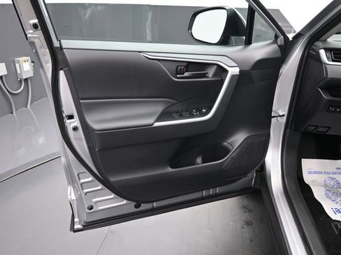 Used 2025 Toyota RAV4 LE FWD image 4