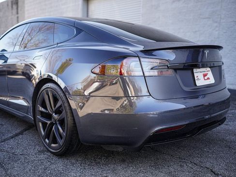 Used 2021 Tesla Model S Plaid image 12