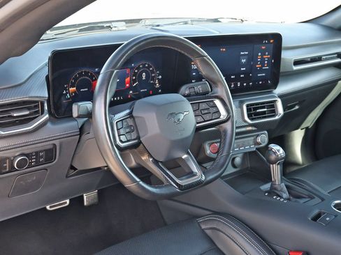 Used 2025 Ford Mustang Premium RWD image 13