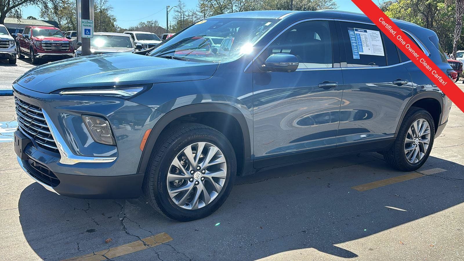 Certified 2025 Buick Enclave Preferred FWD image 3