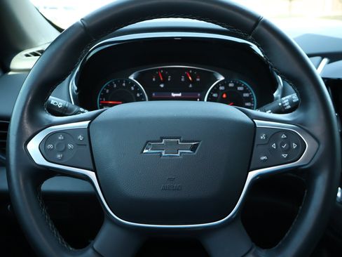 Used 2023 Chevrolet Traverse LT FWD image 13