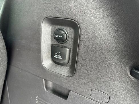 Used 2025 Kia Carnival SX w/ SX Dark Edition Package FWD image 10