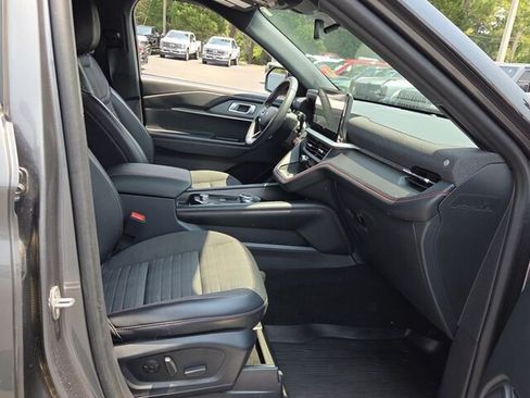 Used 2025 Ford Explorer ST-Line w/ Premium Package RWD image 19