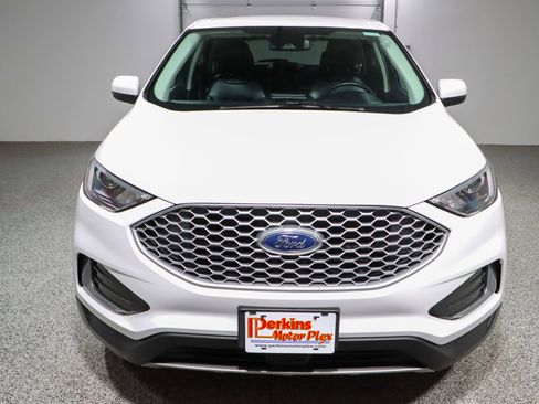 Used 2024 Ford Edge SEL image 4