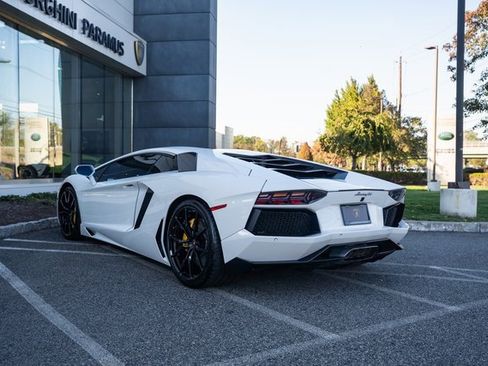 Used 2015 Lamborghini Aventador LP 700-4 image 11