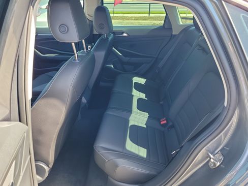 Used 2023 Volkswagen Jetta SE FWD image 15