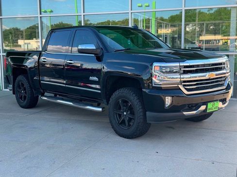 Used 2017 Chevrolet Silverado 1500 High Country AWD/4WD image 2