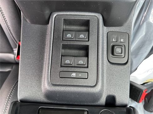 New 2025 Ford Bronco Badlands image 25