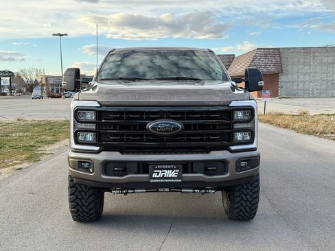 Used 2023 Ford F350 Lariat w/ Black Appearance Package image 7