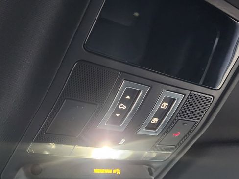 Certified 2025 Land Rover Defender 90 S image 32