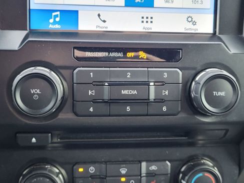 Used 2018 Ford F150 Raptor w/ Equipment Group 801A Mid image 19