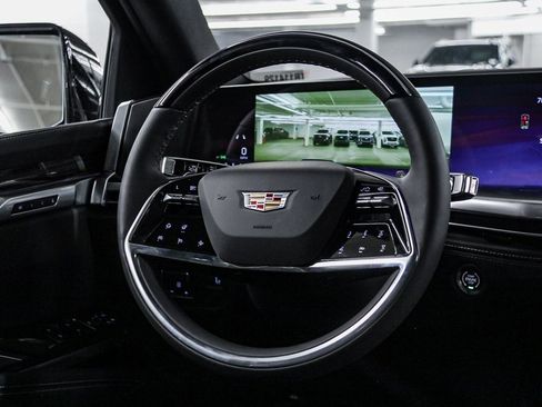 Used 2026 Cadillac Escalade Luxury image 16