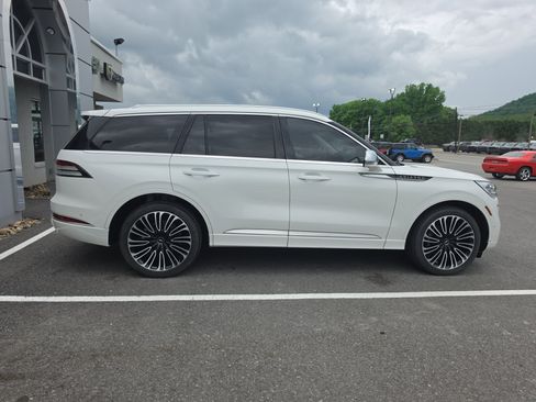 Used 2021 Lincoln Aviator Black Label w/ Dynamic Handling Package AWD/4WD image 2