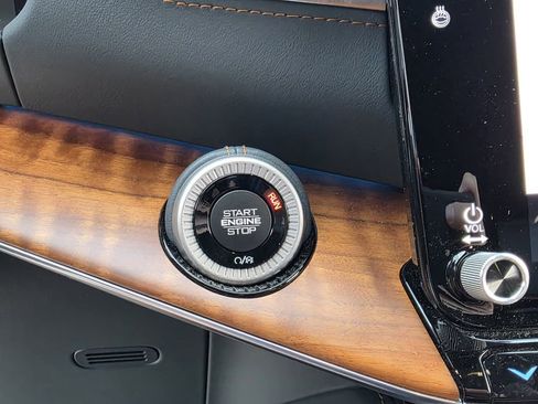 Used 2022 Jeep Grand Wagoneer Series II w/ Premium Group II image 24