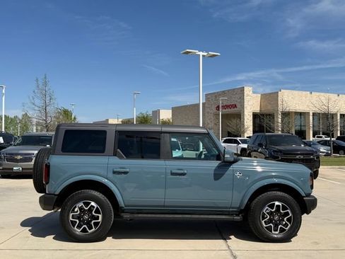 Used 2022 Ford Bronco Outer Banks image 5