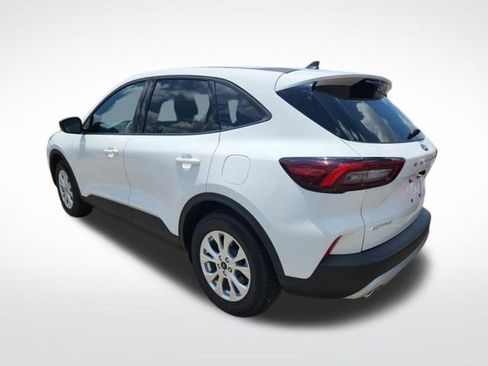 Used 2025 Ford Escape Active w/ Tech Pack #1 FWD image 6