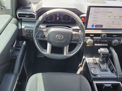 Used 2024 Toyota Tacoma TRD Sport w/ TRD Sport Upgrade Package RWD image 16