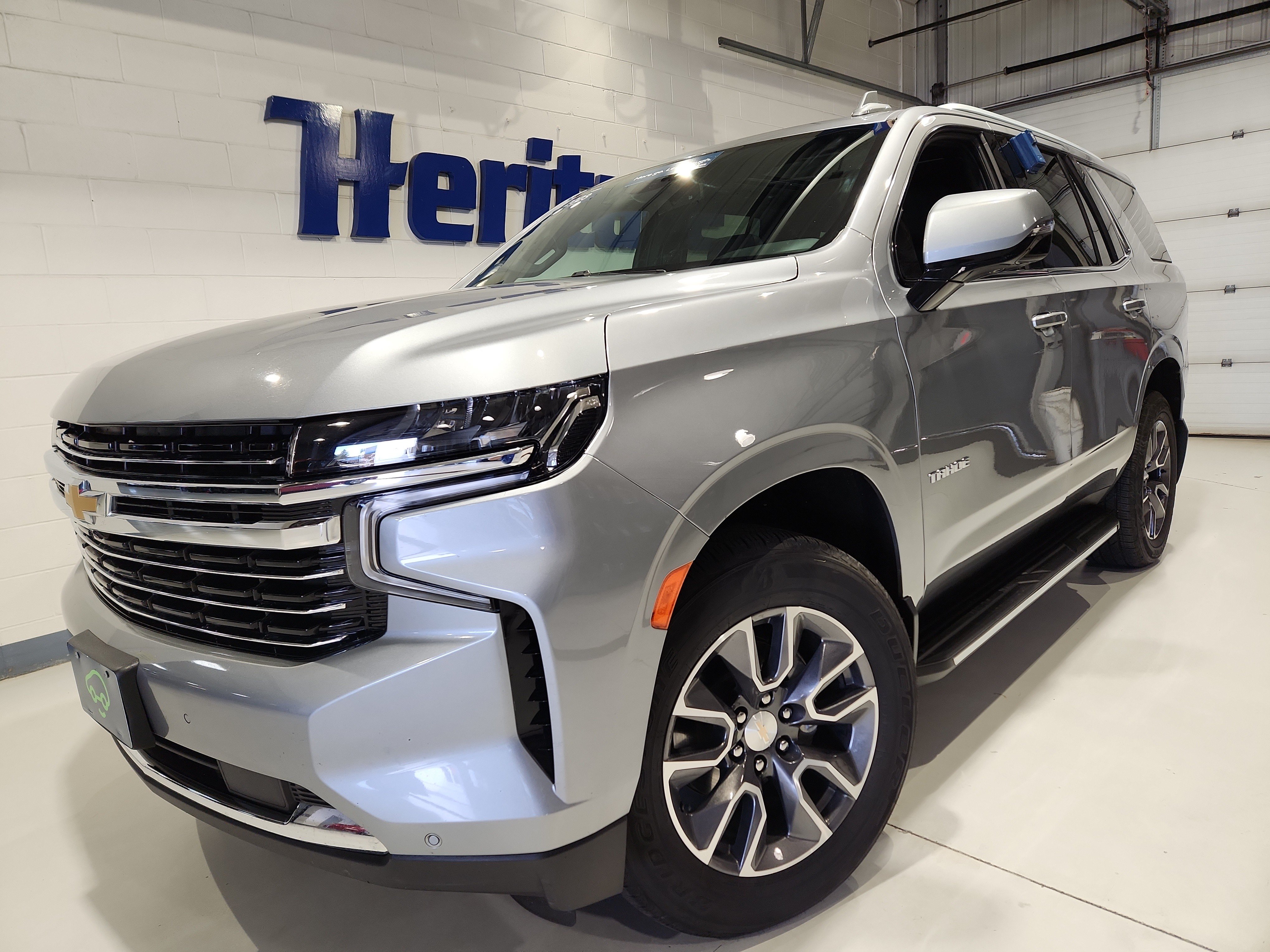 Used 2023 Chevrolet Tahoe LT w/ Luxury Package AWD/4WD image 1