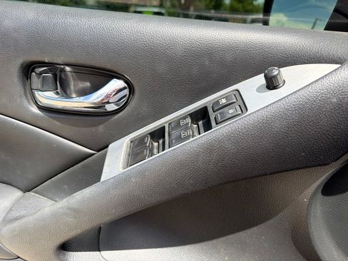 Used 2012 Nissan Murano SL w/ Navigation Pkg AWD/4WD image 10