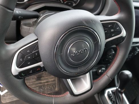 Used 2023 Jeep Renegade Trailhawk image 21