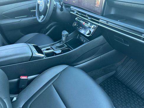 Certified 2025 Hyundai Santa Cruz SEL image 15