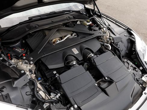 Used 2024 Aston Martin DB12 Coupe RWD image 57