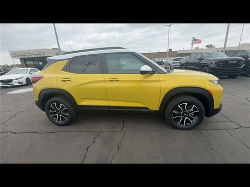 Certified 2023 Chevrolet TrailBlazer ACTIV w/ Sun and Liftgate Package image 9