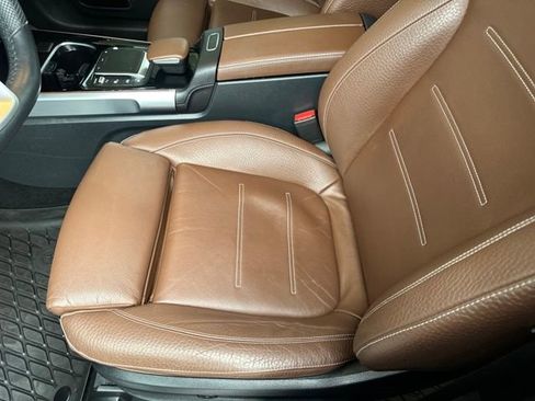 Used 2022 Mercedes-Benz GLB 250 image 12