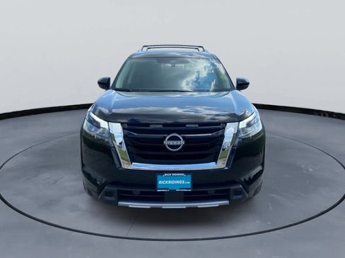 Used 2025 Nissan Pathfinder Platinum w/ Cargo Package FWD image 3