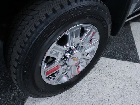 Used 2024 Chevrolet Silverado 2500 High Country w/ High Country Premium Package image 38