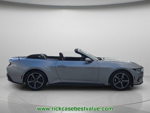 Used 2024 Ford Mustang Premium RWD image 4