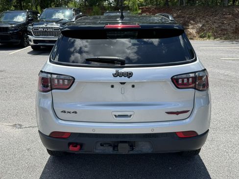 Used 2025 Jeep Compass Trailhawk w/ Trailhawk Convenience Group AWD/4WD image 6