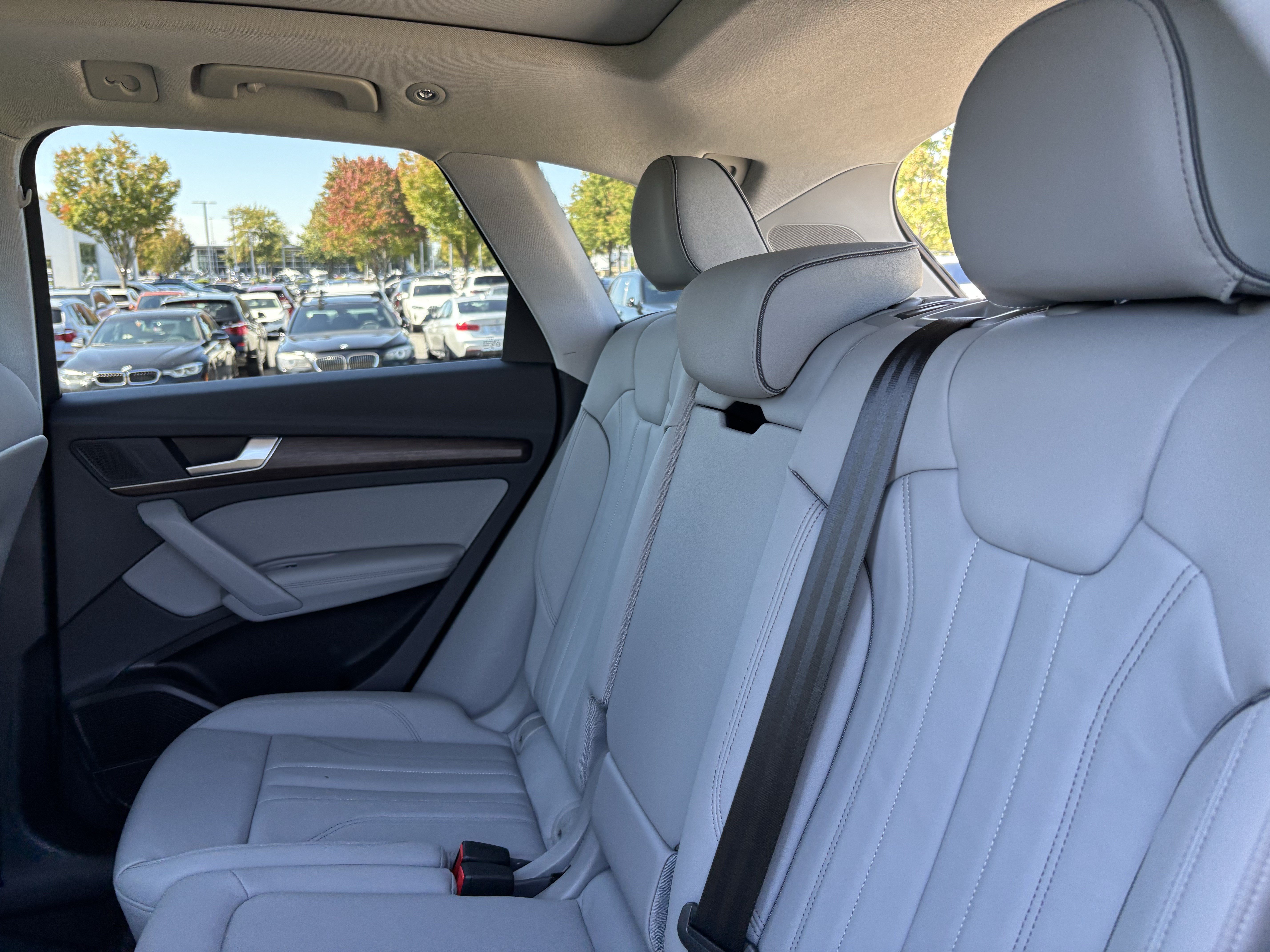 Used 2024 Audi Q5 2.0T Premium Plus w/ Premium Plus Package AWD/4WD image 32