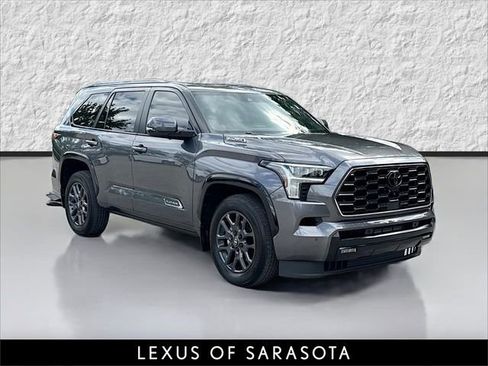 Used 2025 Toyota Sequoia Platinum AWD/4WD image 1