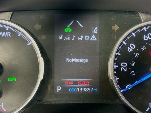 Used 2021 Toyota RAV4 XLE w/ Convenience Package AWD/4WD image 12