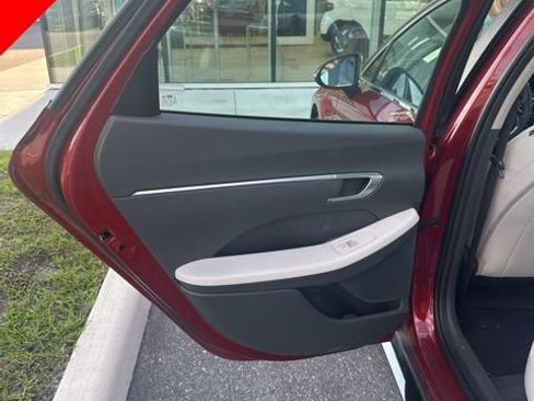 Used 2023 Hyundai Sonata SEL image 6