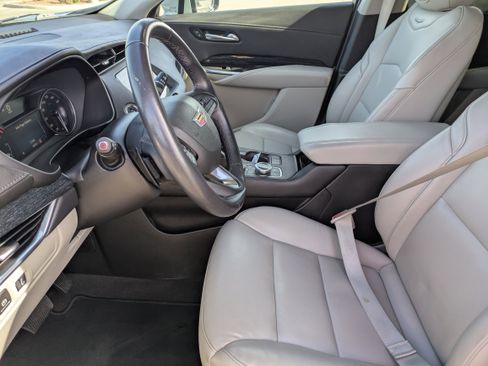 Used 2023 Cadillac XT4 Premium Luxury image 25
