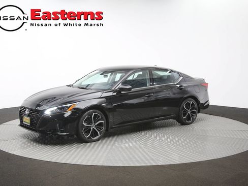 Used 2023 Nissan Altima 2.5 SR FWD image 55