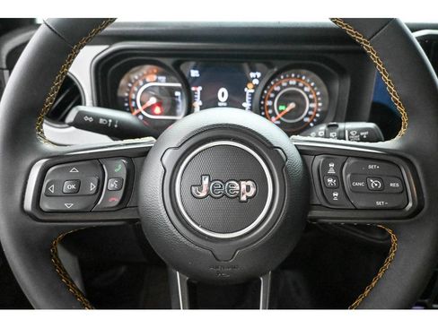 Used 2024 Jeep Wrangler Unlimited Sport AWD/4WD image 35