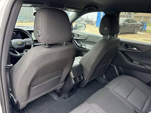 Used 2025 Chevrolet Equinox LT image 34