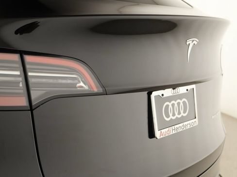 Used 2023 Tesla Model Y Long Range AWD/4WD image 31