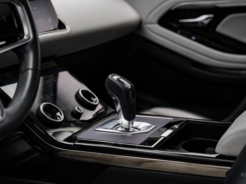 Used 2023 Land Rover Range Rover Evoque R-Dynamic S image 42